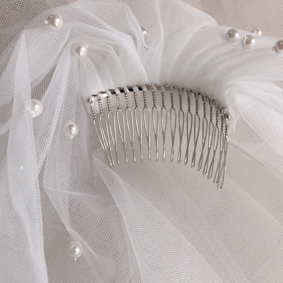 32" Double tiered veil with pearl - Picture 11 of 11